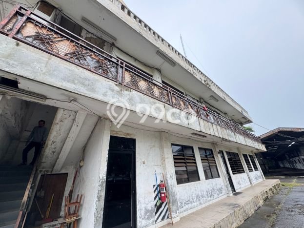 Lokasi Strategis! Dijual Gudang Bisnis di Karawang Timur, Karawang Kondisi Baik Lokasi Strategis! Dijual Gudang Bisnis di Karawang Timur, Karawang Kondisi Baik
