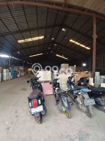 Unit Gudang Paling Strategis di Cipondoh Tangerang dengan LB 1600m2 Unit Gudang Paling Strategis di Cipondoh Tangerang dengan LB 1600m2