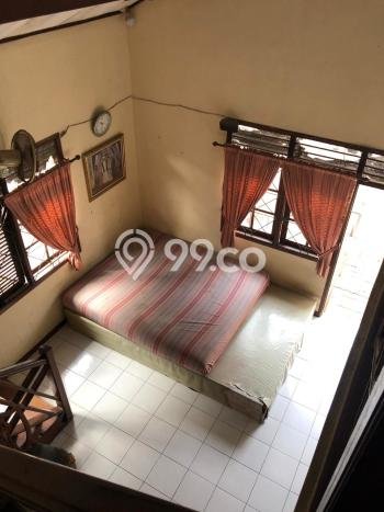 Rumah Strategis Modern Lb 200m2 di Ciputat Timur, Tangerang Selatan Rumah Strategis Modern Lb 200m2 di Ciputat Timur, Tangerang Selatan