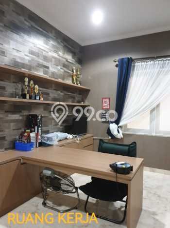 Rumah Mewah LB 700m2 Siap Pakai Desain Elegan di Tangerang Kota, Tangerang Rumah Mewah LB 700m2 Siap Pakai Desain Elegan di Tangerang Kota, Tangerang