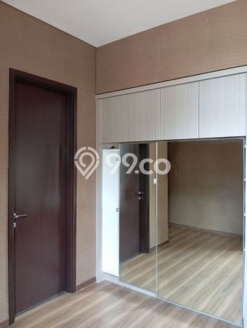 Rumah Bagus kawasan BSD City, Tangerang, Luas 180m2m² LB 246m2m² HARGA MENARIK! Rumah Bagus kawasan BSD City, Tangerang, Luas 180m2m² LB 246m2m² HARGA MENARIK!