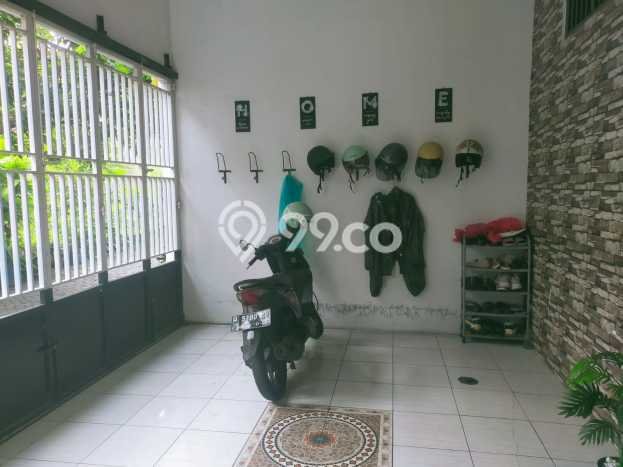 Rumah Kost untuk Dijual di Tembalang dengan 8 KT, 4 KM, Luas 165m2 Rumah Kost untuk Dijual di Tembalang dengan 8 KT, 4 KM, Luas 165m2