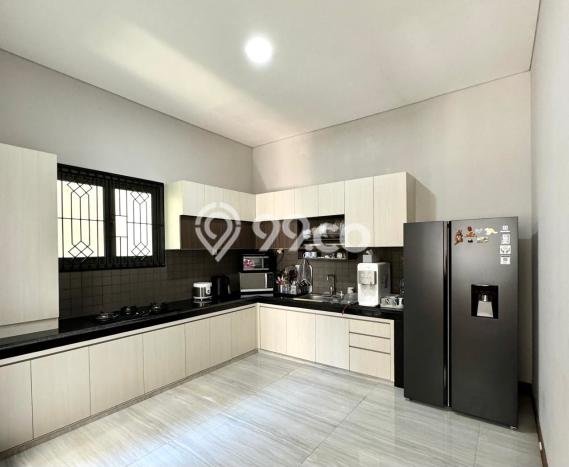 Rumah Elit LB 300m2 Siap Pakai Desain Elegan di Sentul City, Bogor Rumah Elit LB 300m2 Siap Pakai Desain Elegan di Sentul City, Bogor