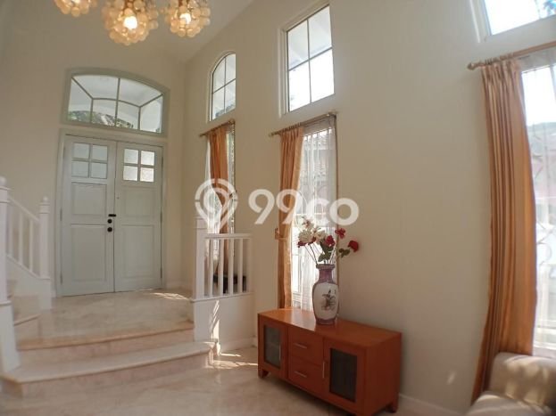 Ready to Use! Luxury House LT 373m2 Desain Elegan di Sentul City Ready to Use! Luxury House LT 373m2 Desain Elegan di Sentul City