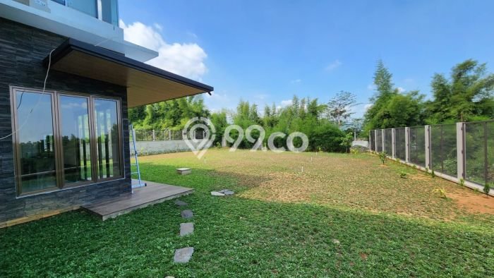 Rumah Mewah LB 420m2 Siap Pakai Desain Elegan di Sentul City, Bogor Rumah Mewah LB 420m2 Siap Pakai Desain Elegan di Sentul City, Bogor