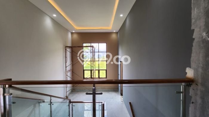 Rumah Mewah LB 420m2 Siap Pakai Desain Elegan di Sentul City, Bogor Rumah Mewah LB 420m2 Siap Pakai Desain Elegan di Sentul City, Bogor