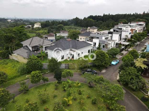Rumah Elit LB 200m2 Siap Pakai Desain Elegan di Sentul City, Bogor Rumah Elit LB 200m2 Siap Pakai Desain Elegan di Sentul City, Bogor
