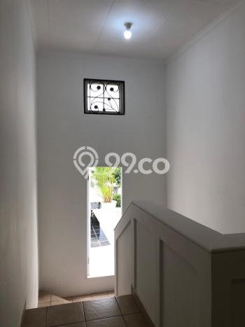 Ready to Use! Luxury House LT 334m2 Desain Elegan di Sentul City Ready to Use! Luxury House LT 334m2 Desain Elegan di Sentul City