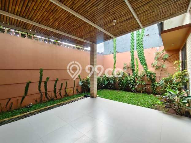 Disewakan! Rumah 2 Kamar Tidur &
2 Kamar Mandi di Sentul City, Bogor Disewakan! Rumah 2 Kamar Tidur &
2 Kamar Mandi di Sentul City, Bogor
