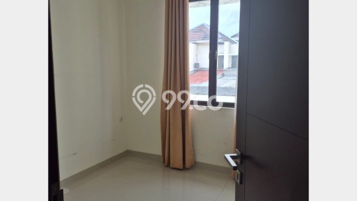 Disewakan! Rumah 3 Kamar Tidur &
2 Kamar Mandi di Metland Puri, Jakarta Barat Disewakan! Rumah 3 Kamar Tidur &
2 Kamar Mandi di Metland Puri, Jakarta Barat