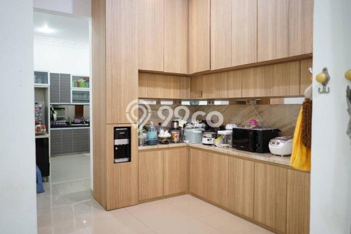 Best Deal Hunian Mewah Ideal dan Luas di Kebon Jeruk, Jakarta Barat Best Deal Hunian Mewah Ideal dan Luas di Kebon Jeruk, Jakarta Barat