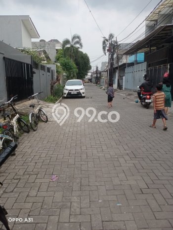 Disewakan! Rumah 3 Kamar Tidur &
2 Kamar Mandi di Duri Kepa, Jakarta Barat Disewakan! Rumah 3 Kamar Tidur &
2 Kamar Mandi di Duri Kepa, Jakarta Barat