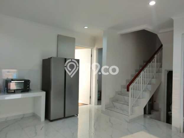 Rumah Elit Modern Tanpa Renovasi di Simongan Semarang Rumah Elit Modern Tanpa Renovasi di Simongan Semarang