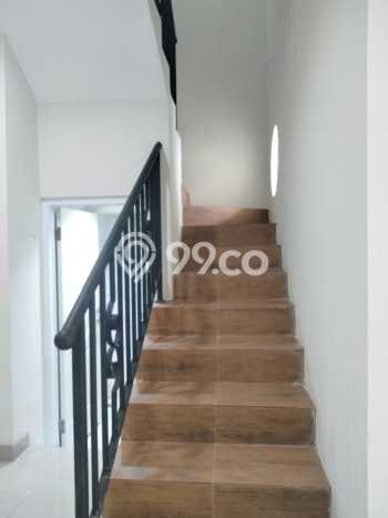 Rumah Modern 3 KT di Cirendeu Jakarta Selatan Unfurnished Rumah Modern 3 KT di Cirendeu Jakarta Selatan Unfurnished
