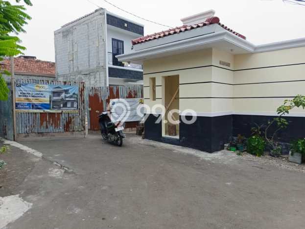 Dijual Rumah Eksklusif 4 KT di Lenteng Agung, Jakarta Selatan Dijual Rumah Eksklusif 4 KT di Lenteng Agung, Jakarta Selatan