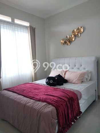 Rumah Modern 3 KT di Cirendeu Jakarta Selatan Unfurnished Rumah Modern 3 KT di Cirendeu Jakarta Selatan Unfurnished