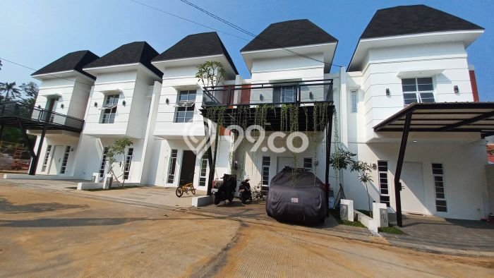 For Sale Rumah 3 Kamar Lokasi Strategis Nyaman dan Strategis di Jatisampurna For Sale Rumah 3 Kamar Lokasi Strategis Nyaman dan Strategis di Jatisampurna