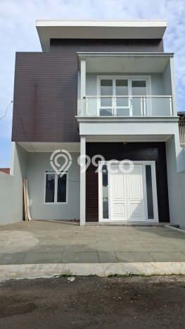 Dijual Hunian Rumah Terawat 3 Kamar di Jatiwaringin, Jakarta Timur Dijual Hunian Rumah Terawat 3 Kamar di Jatiwaringin, Jakarta Timur