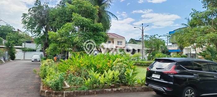 Rumah Mewah LB 310m2 Siap Huni Desain Elegan di Green Ville, Jakarta Barat Rumah Mewah LB 310m2 Siap Huni Desain Elegan di Green Ville, Jakarta Barat