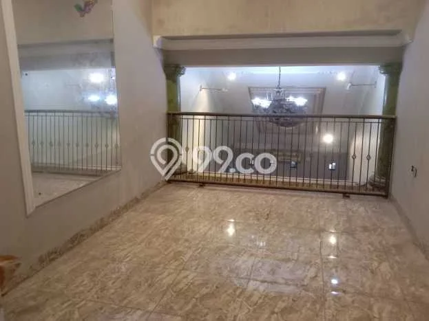 SPECIAL PRICE! Rumah di , 1 KM, Akses Mudah Pusat Kota, Luas 90m2m² Bangunan 125m2m² SPECIAL PRICE! Rumah di , 1 KM, Akses Mudah Pusat Kota, Luas 90m2m² Bangunan 125m2m²