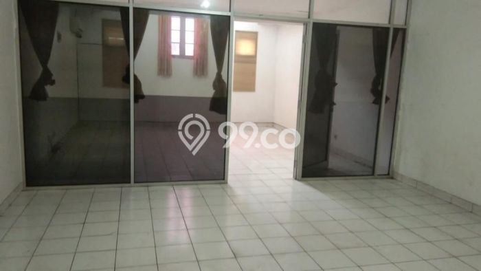 Jual Rumah Luas Megah Dengan View Eksklusif di Puri Indah, Jakarta Barat Jual Rumah Luas Megah Dengan View Eksklusif di Puri Indah, Jakarta Barat