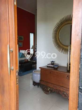 Rumah Elit Modern Tanpa Renovasi di Cibeunying Bandung Rumah Elit Modern Tanpa Renovasi di Cibeunying Bandung