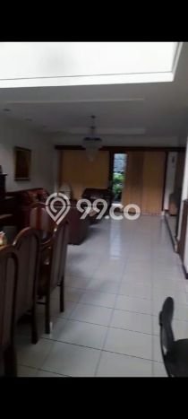 Ready to Use! Luxury House LT 400m2 Desain Elegan di Veteran Ready to Use! Luxury House LT 400m2 Desain Elegan di Veteran