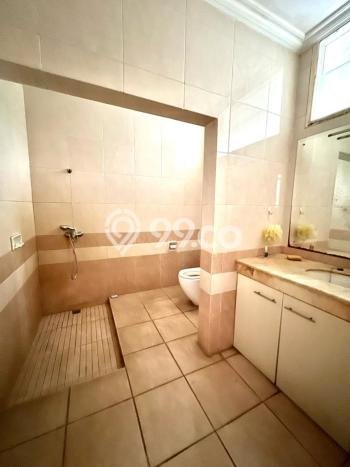 Rumah di , Akses ke Fasilitas, LT 750m2m² Rumah di , Akses ke Fasilitas, LT 750m2m²