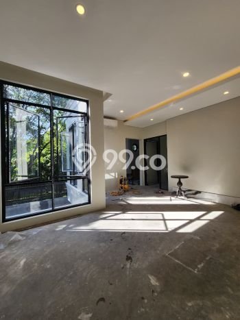 For Sale! Luxury House LT 235m2 Desain Elegan di Pondok Indah For Sale! Luxury House LT 235m2 Desain Elegan di Pondok Indah