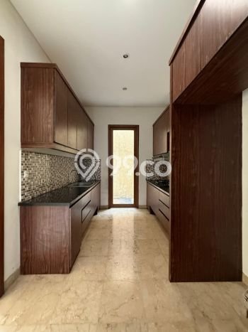 For Sale! Luxury House LT 260m2 Desain Elegan di Kemang For Sale! Luxury House LT 260m2 Desain Elegan di Kemang