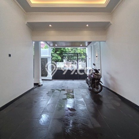 Rumah Mewah Siap Huni LT 154m2 di Jagakarsa, Jakarta Selatan Rumah Mewah Siap Huni LT 154m2 di Jagakarsa, Jakarta Selatan