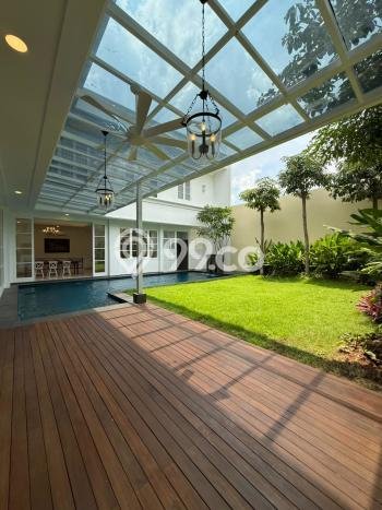 Ready to Use! Luxury House LT 517m2 Desain Elegan di Kemang Ready to Use! Luxury House LT 517m2 Desain Elegan di Kemang