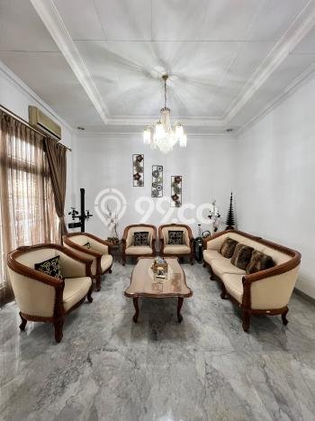 Hunian Mewah LB 450m2 Siap Pakai Desain Elegan di Pondok Indah, Jakarta Selatan Hunian Mewah LB 450m2 Siap Pakai Desain Elegan di Pondok Indah, Jakarta Selatan