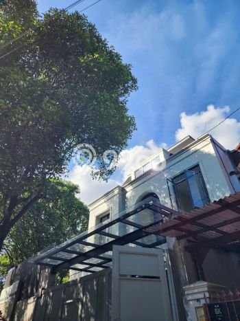 For Sale! Luxury House LT 235m2 Desain Elegan di Pondok Indah For Sale! Luxury House LT 235m2 Desain Elegan di Pondok Indah