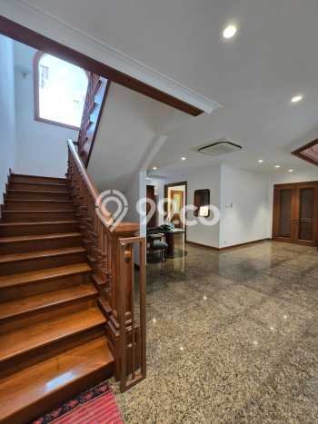 Jual Rumah Mewah Elegan Dengan View Eksklusif di Pondok Indah, Jakarta Selatan Jual Rumah Mewah Elegan Dengan View Eksklusif di Pondok Indah, Jakarta Selatan