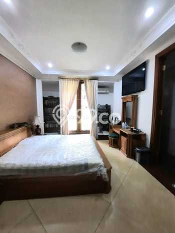 Rumah Luxury Modern Siap Huni di Pondok Indah Jakarta Selatan Rumah Luxury Modern Siap Huni di Pondok Indah Jakarta Selatan