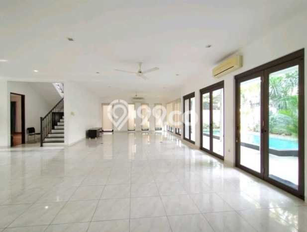 Rumah Elit LB 800m2 Siap Pakai Desain Elegan di Kemang, Jakarta Selatan Rumah Elit LB 800m2 Siap Pakai Desain Elegan di Kemang, Jakarta Selatan