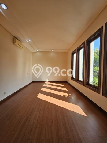 Siap Huni Hunian Elit 5 Kamar di Kebayoran Baru Dekat ke Mana Pun Siap Huni Hunian Elit 5 Kamar di Kebayoran Baru Dekat ke Mana Pun