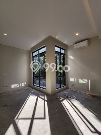 For Sale! Luxury House LT 235m2 Desain Elegan di Pondok Indah For Sale! Luxury House LT 235m2 Desain Elegan di Pondok Indah