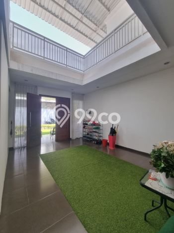 Hunian Mewah LB 300m2 Siap Pakai Desain Elegan di Cirendeu, Jakarta Selatan Hunian Mewah LB 300m2 Siap Pakai Desain Elegan di Cirendeu, Jakarta Selatan
