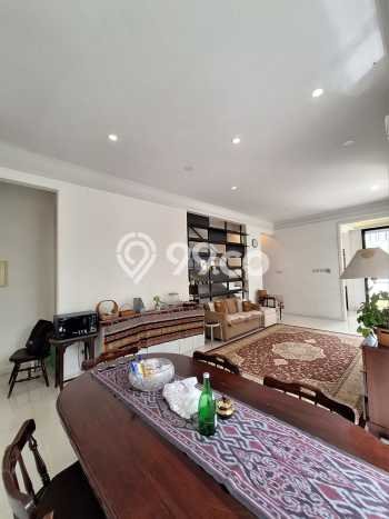 Dijual Rumah Luas Elegan Dengan View Cantik di Kemang, Jakarta Selatan Dijual Rumah Luas Elegan Dengan View Cantik di Kemang, Jakarta Selatan