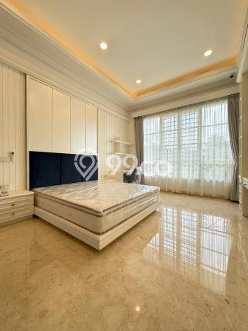 Ready to Use! Luxury House LT 517m2 Desain Elegan di Kemang Ready to Use! Luxury House LT 517m2 Desain Elegan di Kemang