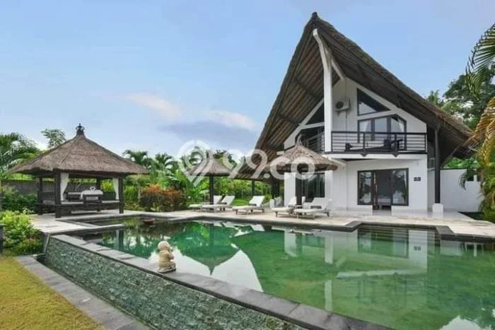 Ready to Use! Luxury House LT 1500m2 Desain Modern di Lovina Ready to Use! Luxury House LT 1500m2 Desain Modern di Lovina