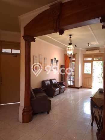 LOKASI TERBAIK! Vila Kawasan , Luas 420m2m², Area Strategis dengan akses mudah LOKASI TERBAIK! Vila Kawasan , Luas 420m2m², Area Strategis dengan akses mudah