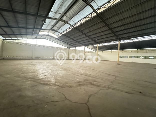 Gudang Disewakan di , Luas 2600m2m², Lokasi Strategis, Siap Usaha Gudang Disewakan di , Luas 2600m2m², Lokasi Strategis, Siap Usaha
