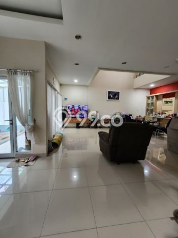 Rumah Siap Huni lokasi Margacinta, Bandung, LT 124m2m² Bangunan 240m2m² Rumah Siap Huni lokasi Margacinta, Bandung, LT 124m2m² Bangunan 240m2m²