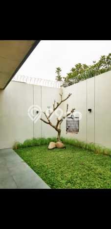 Siap Huni Rumah Mewah 9 Kamar di Babakan Ciparay Dekat ke Mana Pun Siap Huni Rumah Mewah 9 Kamar di Babakan Ciparay Dekat ke Mana Pun