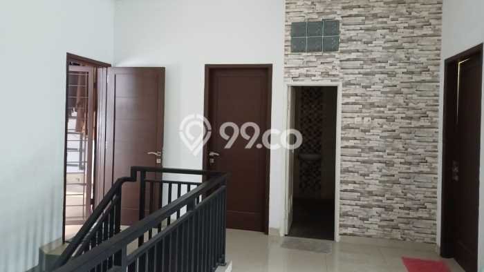 For Sale Rumah 4 Kamar Lokasi Strategis Nyaman dan Strategis di Karang Tengah For Sale Rumah 4 Kamar Lokasi Strategis Nyaman dan Strategis di Karang Tengah