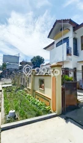 Siap Huni Rumah Mewah 8 Kamar di Gunung Pati Dekat ke Mana Saja Siap Huni Rumah Mewah 8 Kamar di Gunung Pati Dekat ke Mana Saja