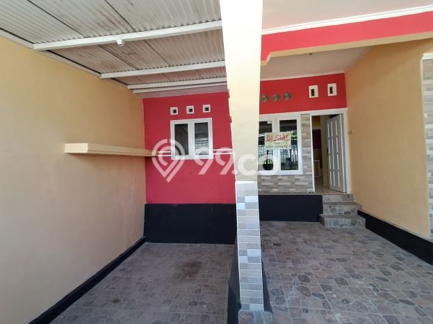Rumah Sederhana Dijual Lokasi Banyumanik 2 Kamar dengan LT 70m2 Rumah Sederhana Dijual Lokasi Banyumanik 2 Kamar dengan LT 70m2